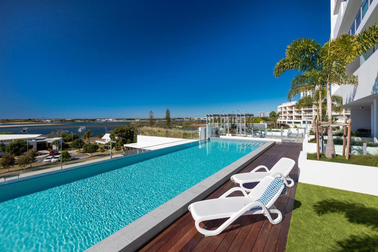 Sky Broadwater Apartments Southport Exterior foto